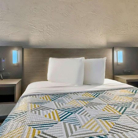 Motel 6-Milwaukee, Wi - Glendale Экстерьер фото