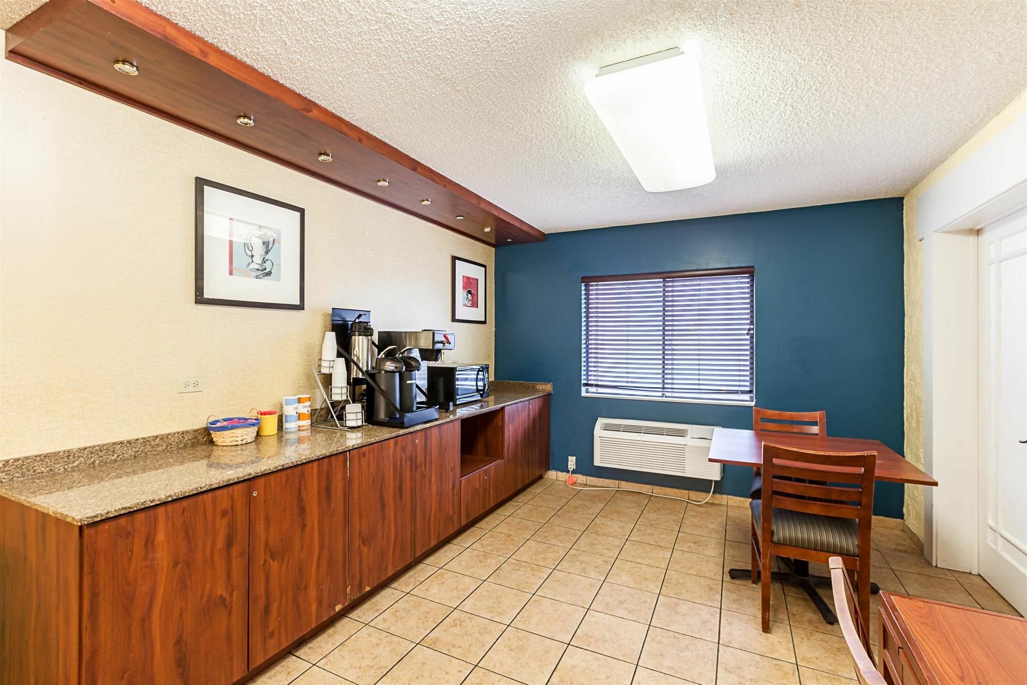 Motel 6-Milwaukee, Wi - Glendale Экстерьер фото